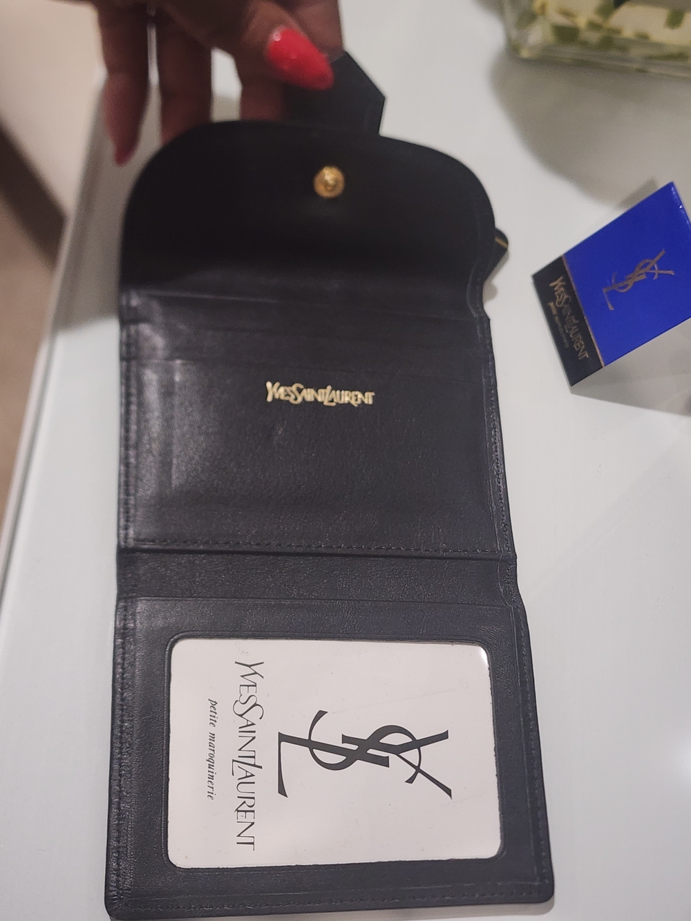 Vintage Yves Saint Laurent Black Compact Leather Women's Wallet with Gold Button - Picture 3 of 11